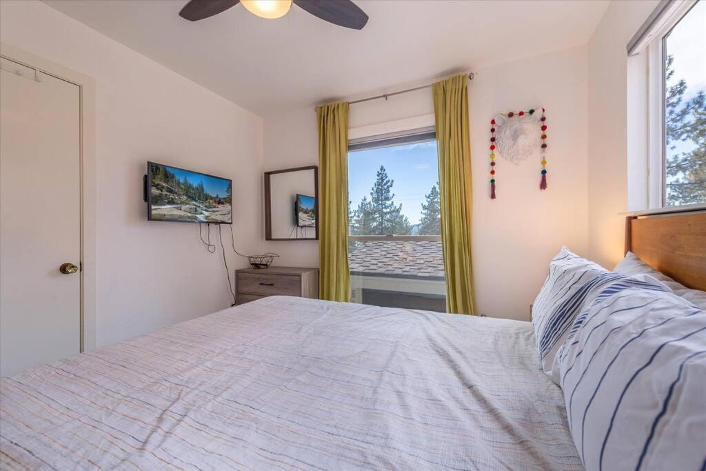 Lake Views, Pet-Friendly Cabin With Hot-Tub In King'S Beach Kings Beach Buitenkant foto